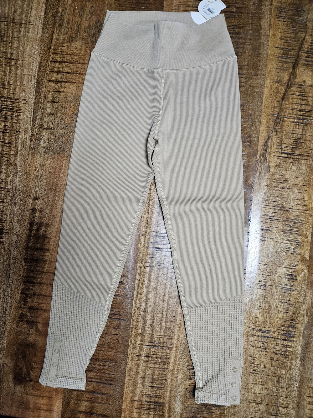 Offline By Aerie Cream High-Waist Ribbed Leggings with Ankle Snap Detail